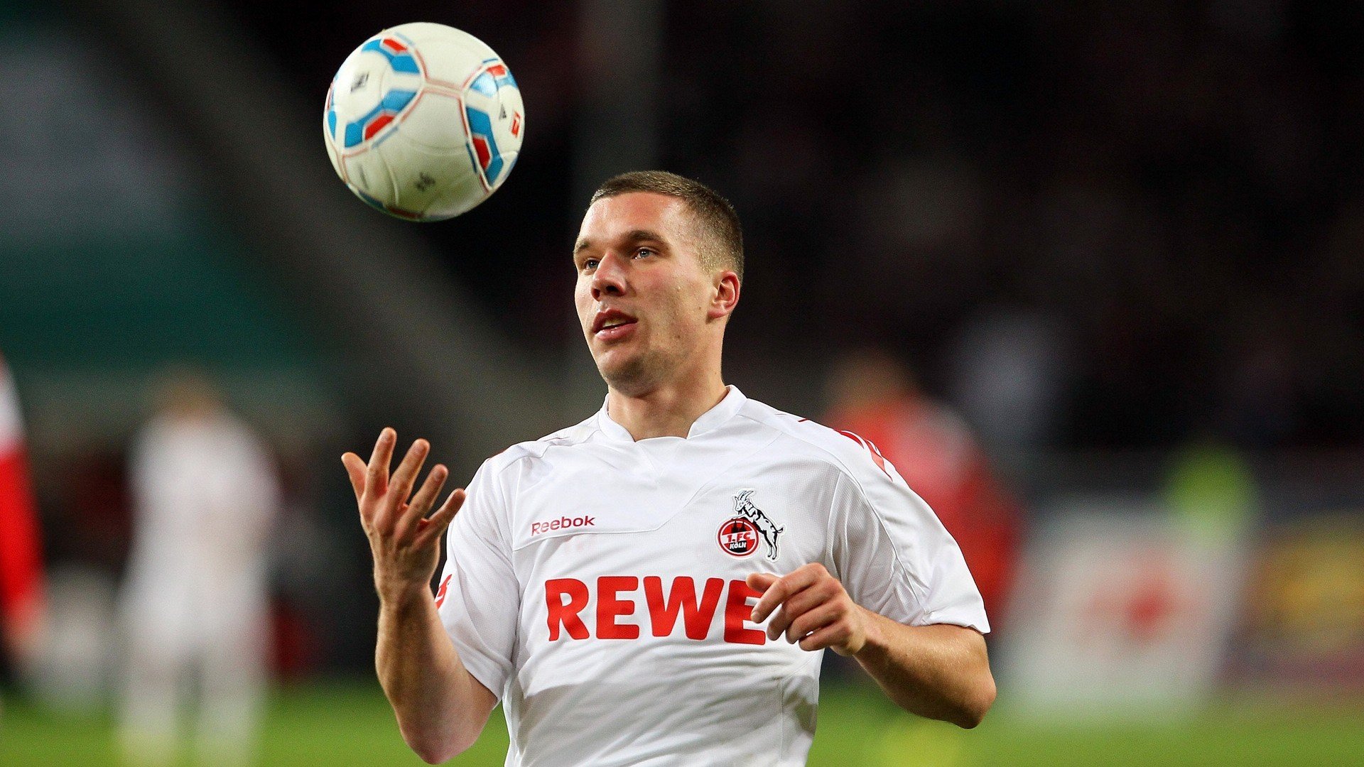 FB体育试玩-德甲争冠战之夜，英格拉姆赛后评分拉满，一场定义赛季的传奇对决