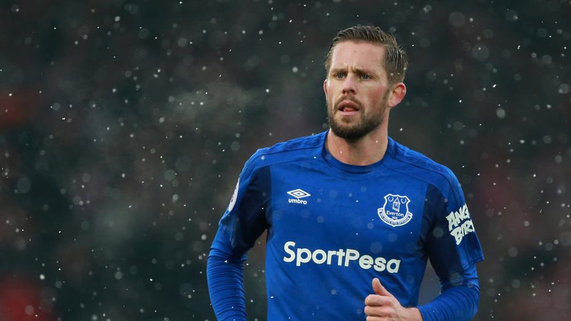 FB体育在线入口-赛道与球场的双重奏，F1街道赛焦点战与雷霆终结湖人